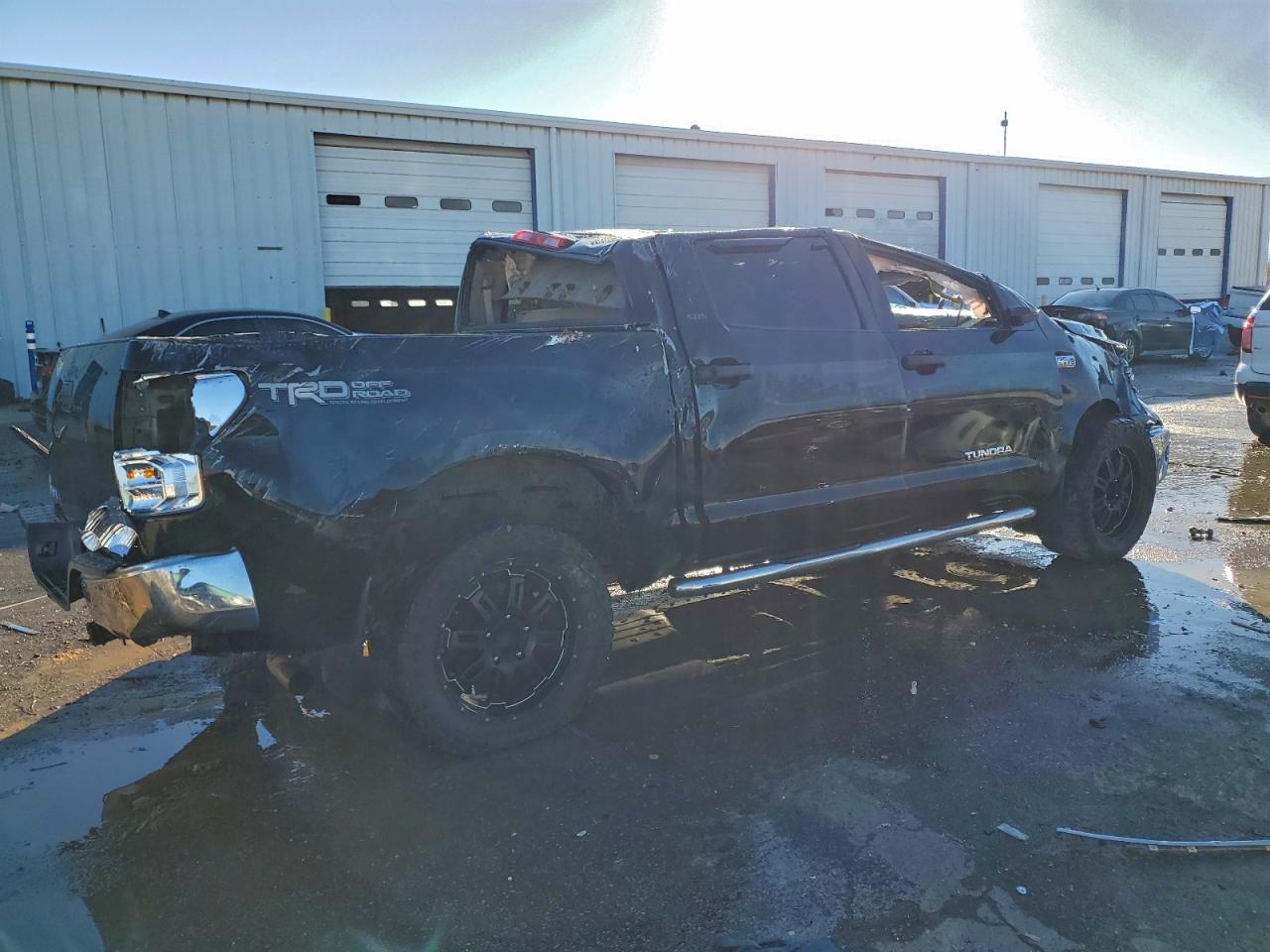 2010 TOYOTA TUNDRA CREWMAX SR5 photo 3
