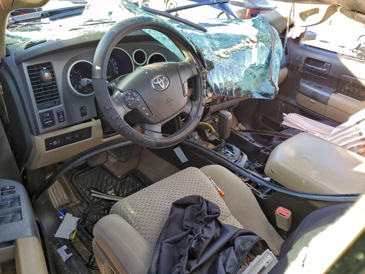 2010 TOYOTA TUNDRA CREWMAX SR5 photo 8