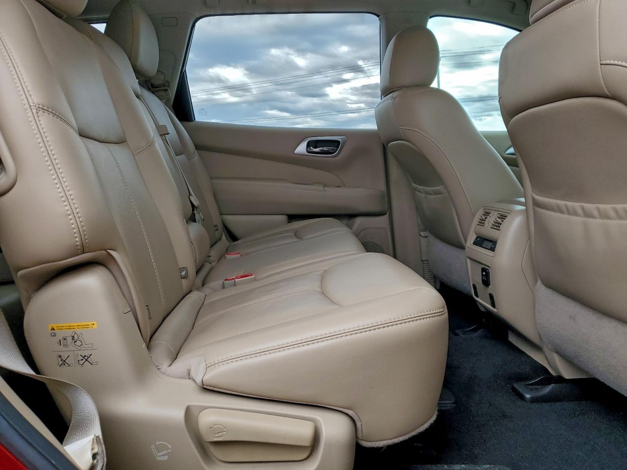 2017 NISSAN PATHFINDER S photo 11