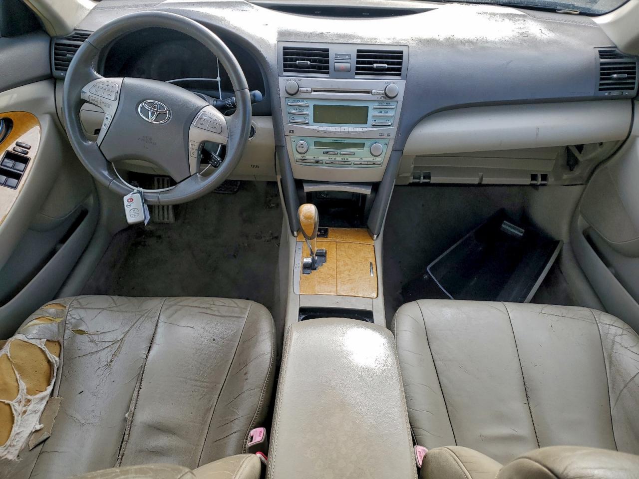 2007 TOYOTA CAMRY LE photo 8