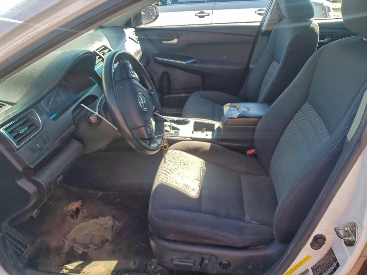 2015 TOYOTA CAMRY LE photo 7