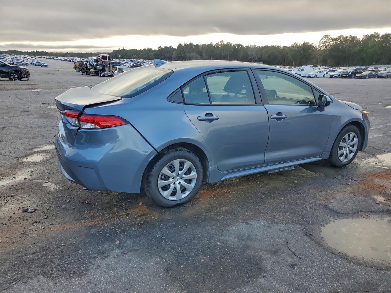 2020 TOYOTA COROLLA LE photo 3