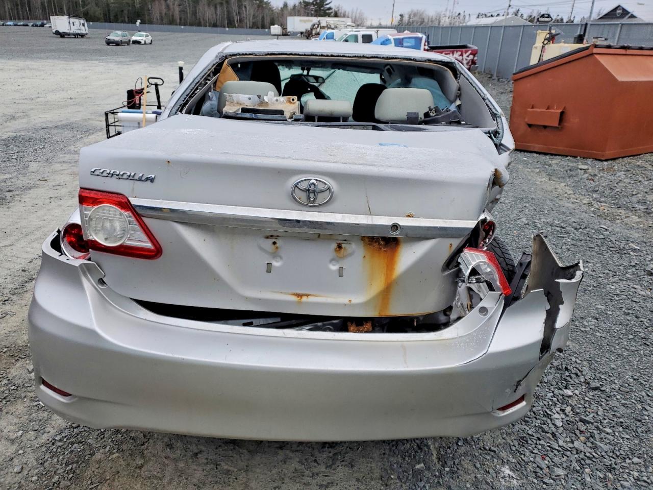 2011 TOYOTA COROLLA BASE photo 6