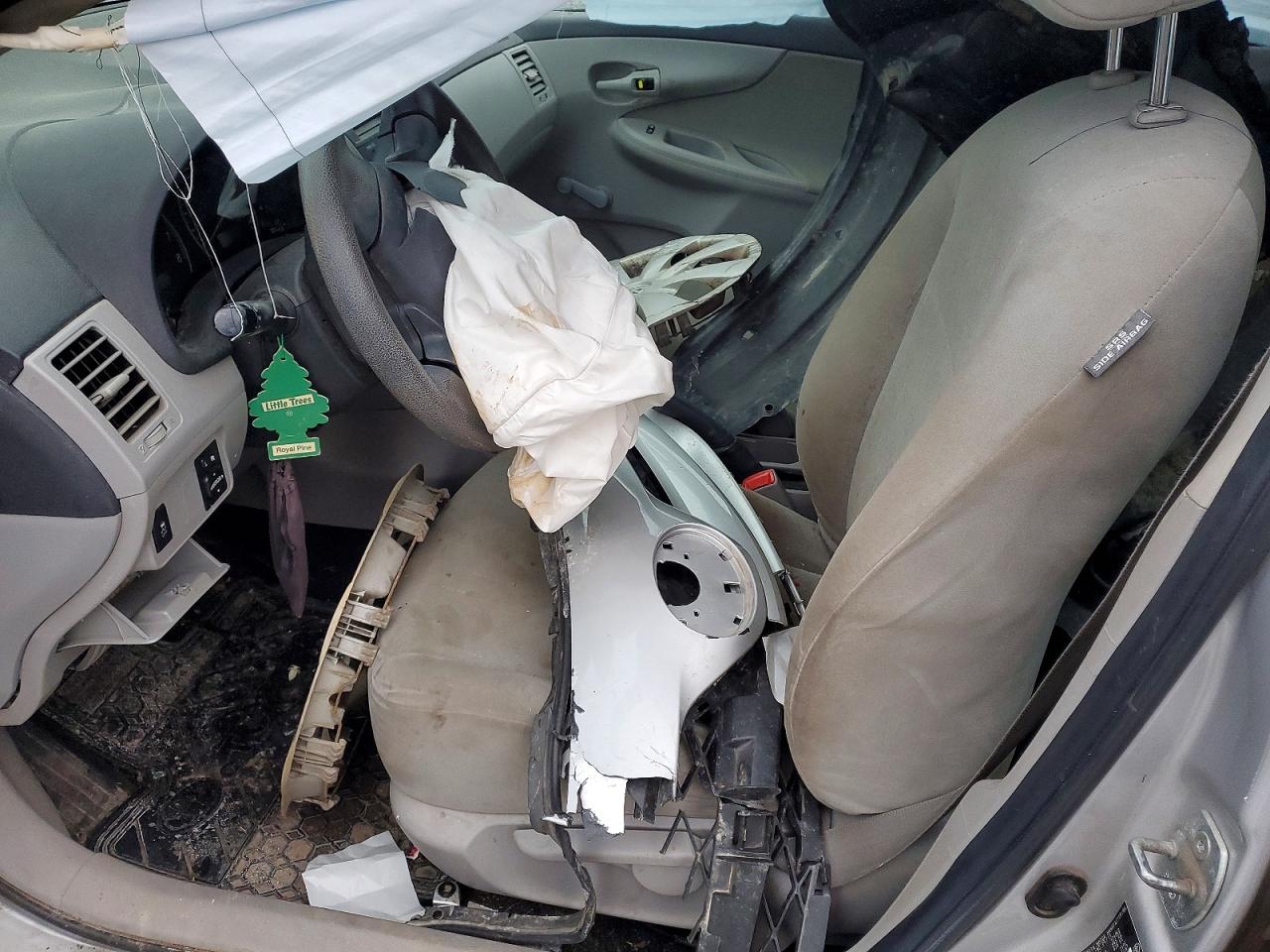 2011 TOYOTA COROLLA BASE photo 7