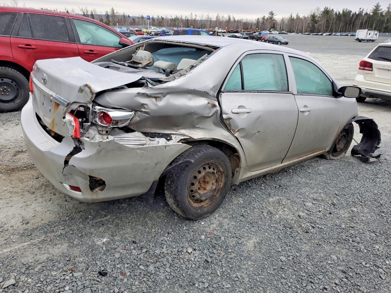2011 TOYOTA COROLLA BASE photo 3