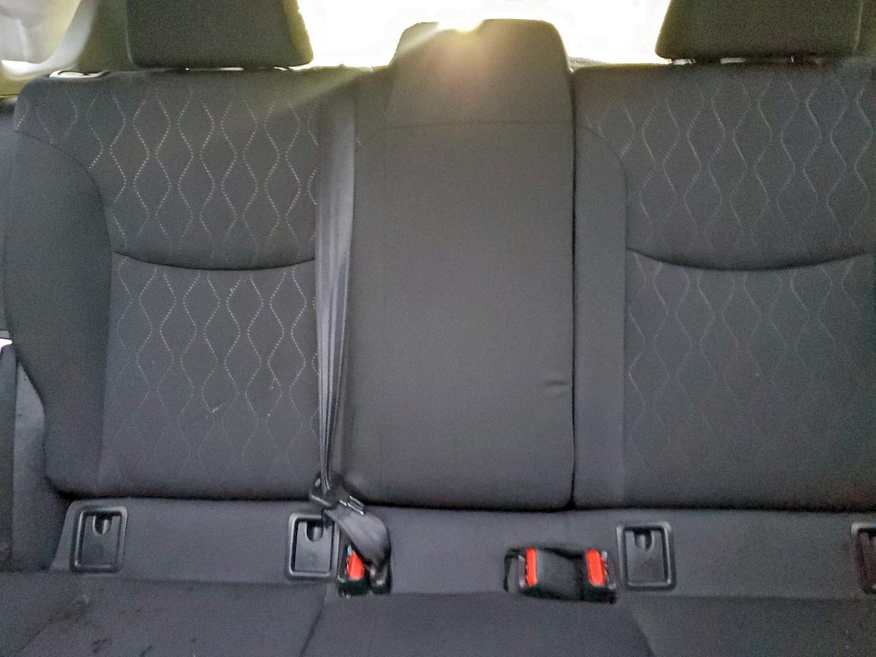 2025 TOYOTA COROLLA CROSS LE photo 19