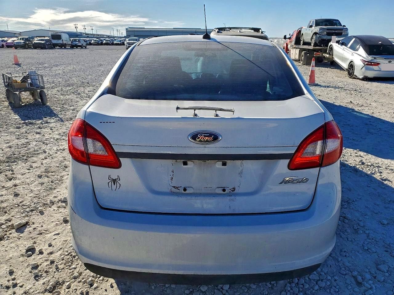 2012 FORD FIESTA S photo 6