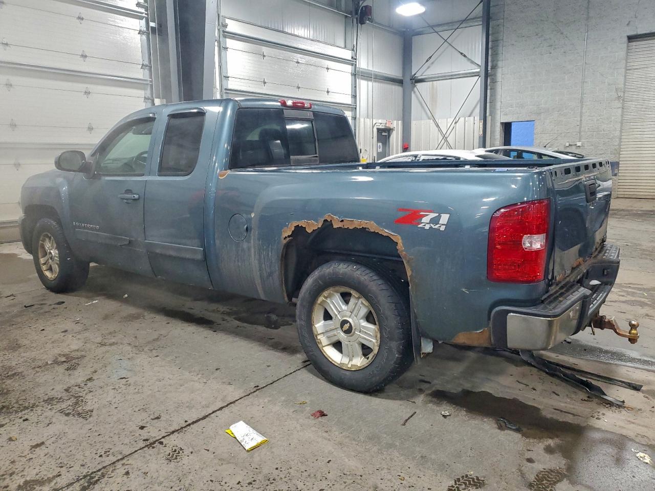 2007 CHEVROLET SILVERADO K1500 photo 2