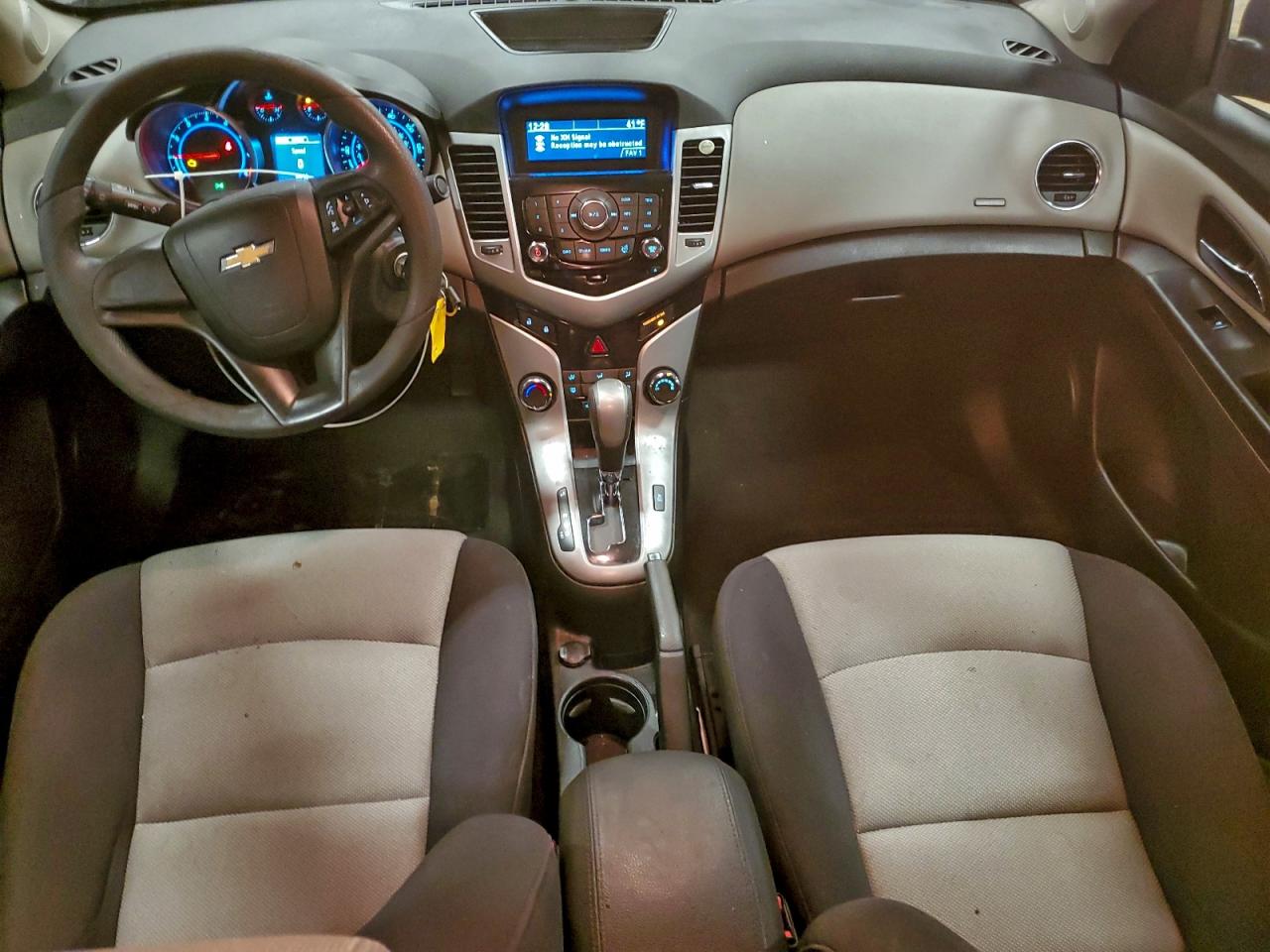2013 CHEVROLET CRUZE LS photo 8