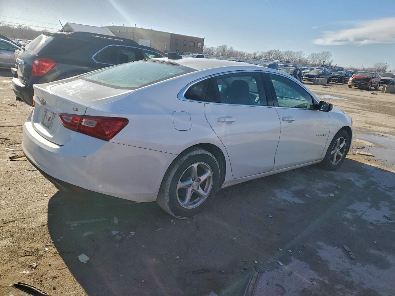 2016 CHEVROLET MALIBU LS photo 3