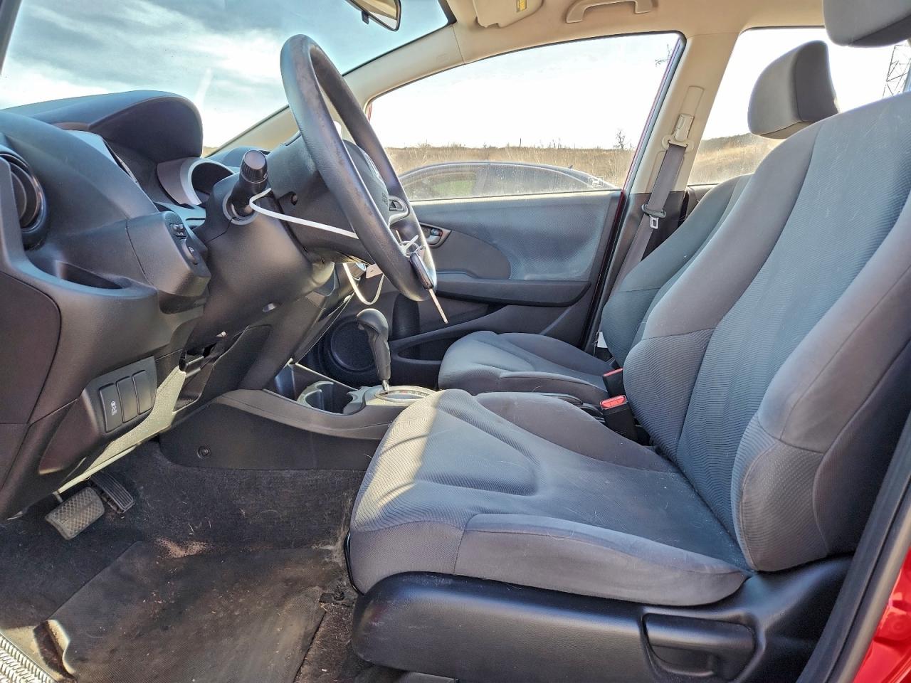 2013 HONDA FIT photo 7