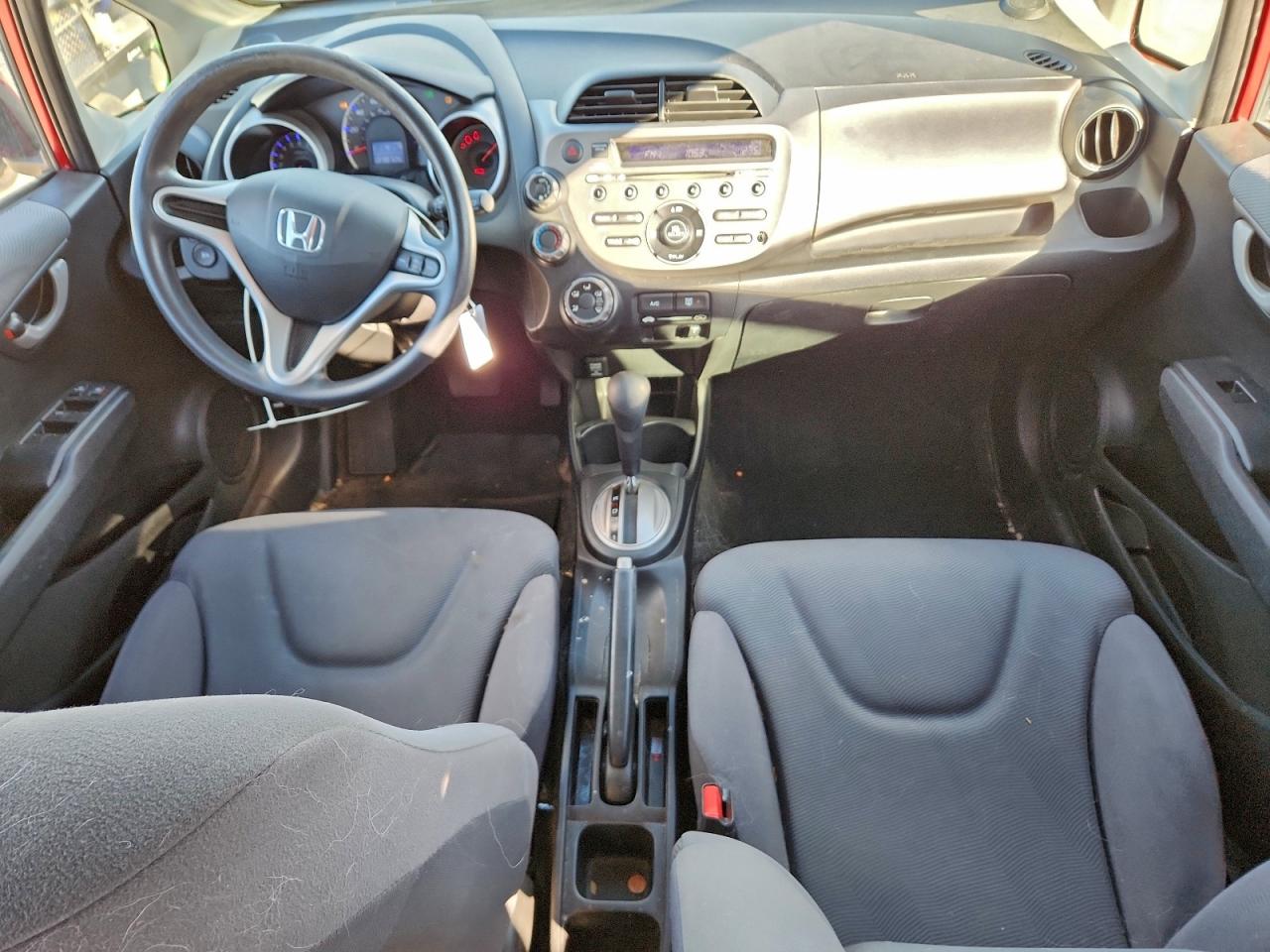 2013 HONDA FIT photo 8