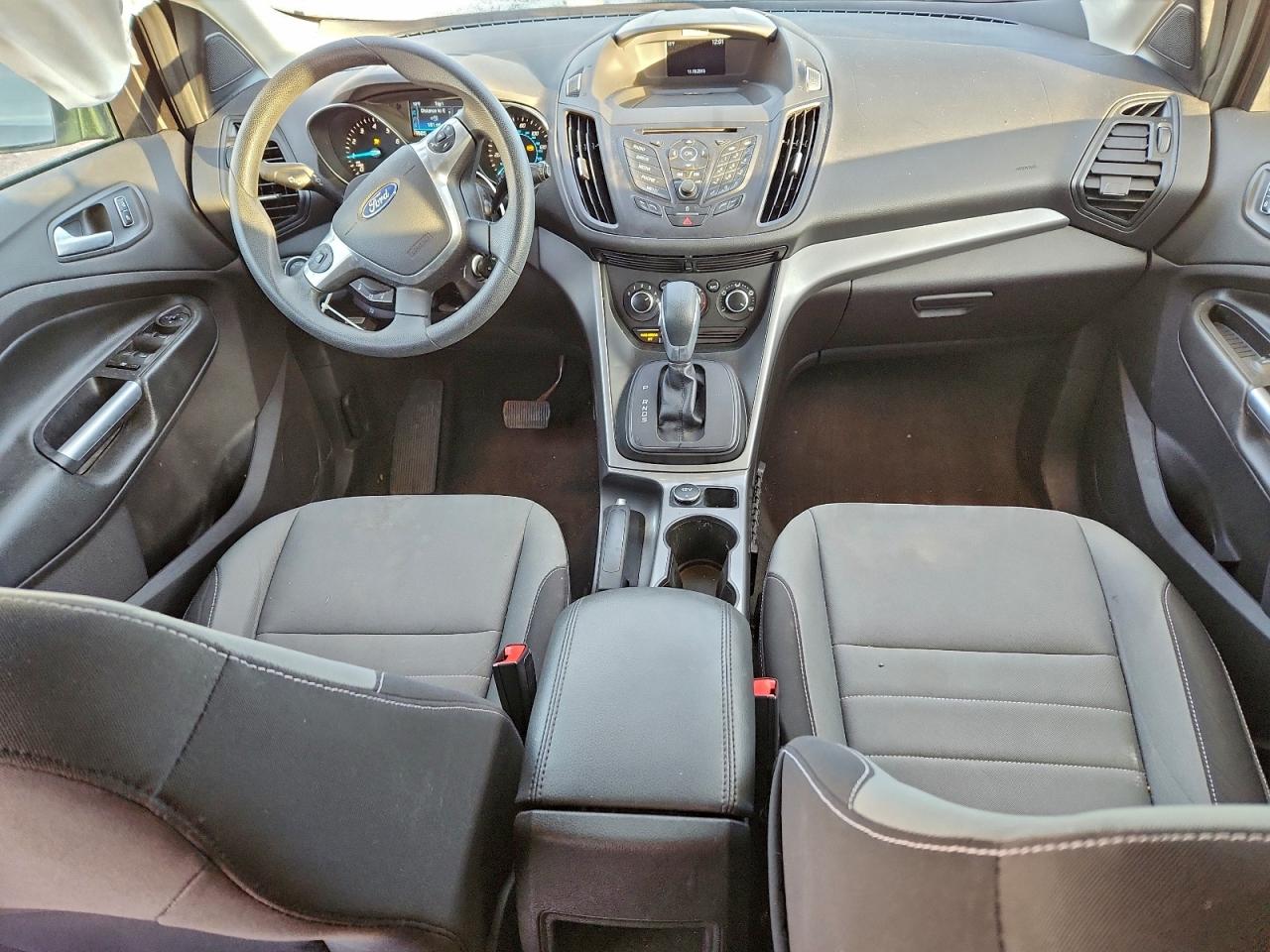 2016 FORD ESCAPE SE photo 8