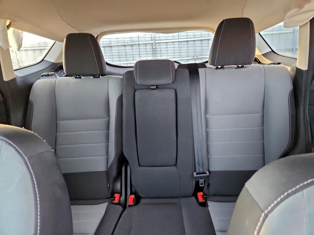 2016 FORD ESCAPE SE photo 10