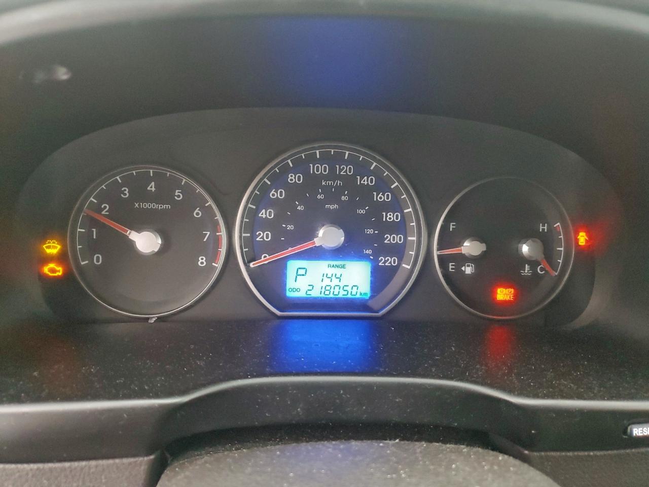 2010 HYUNDAI SANTA FE SE photo 9