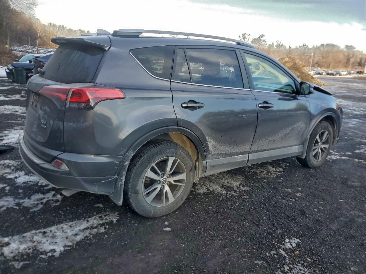 2018 TOYOTA RAV4 ADVENTURE photo 3