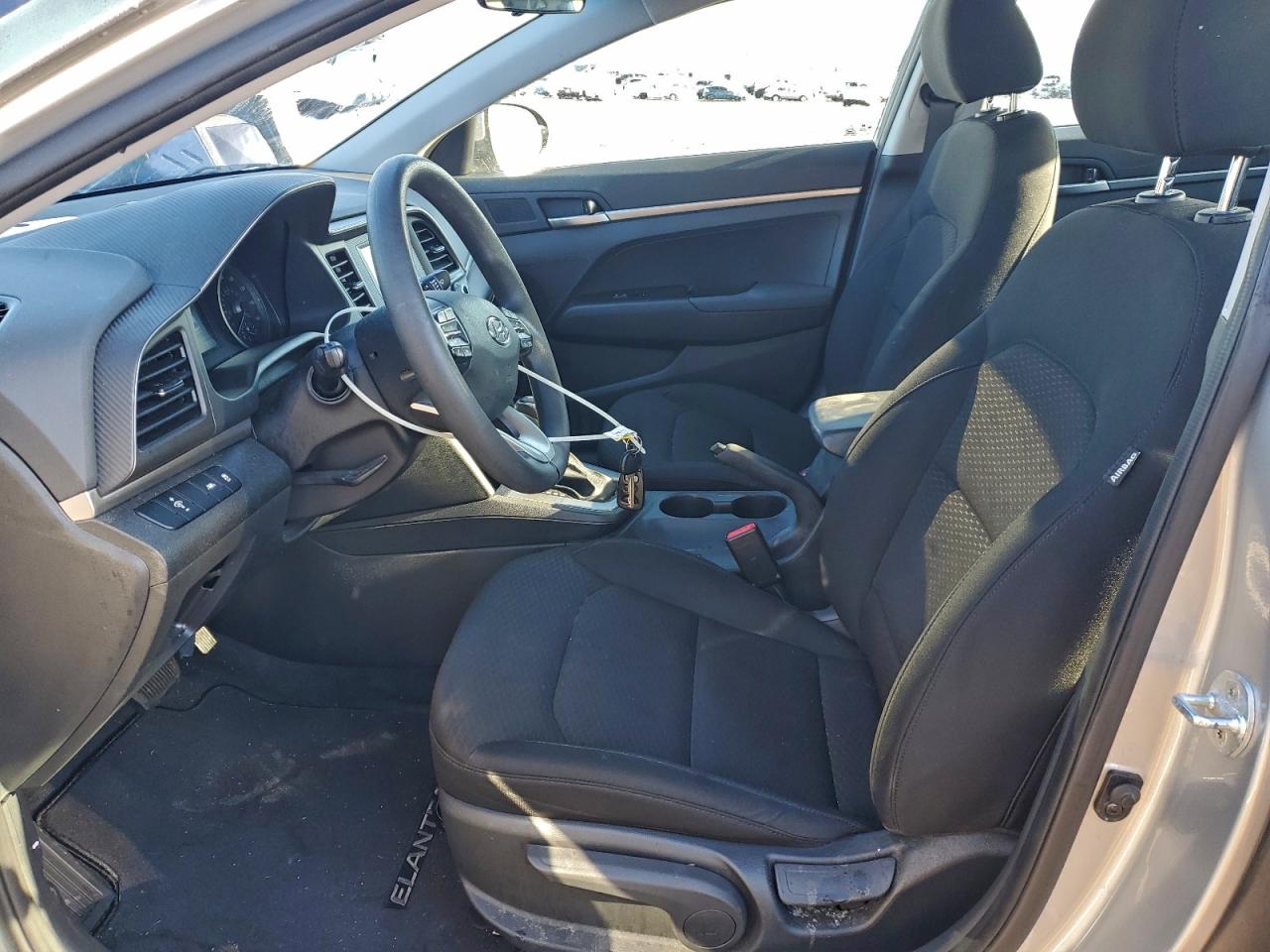 2020 HYUNDAI ELANTRA SE photo 7