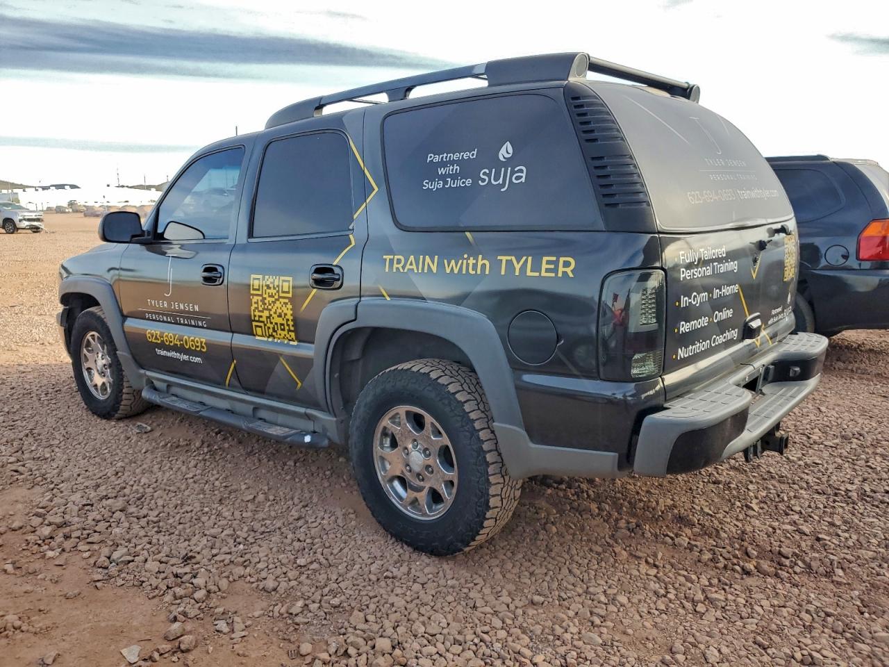 2003 CHEVROLET TAHOE K1500 photo 2