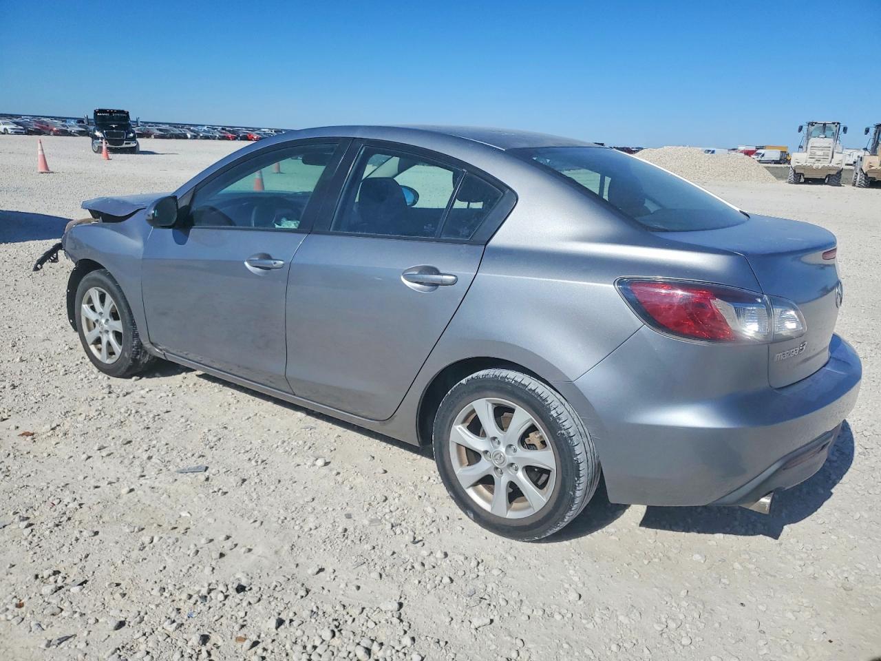 2010 MAZDA 3 I photo 2