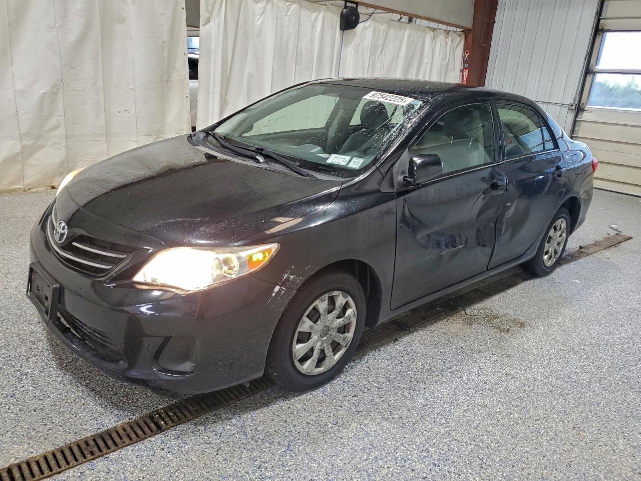 2013 TOYOTA COROLLA