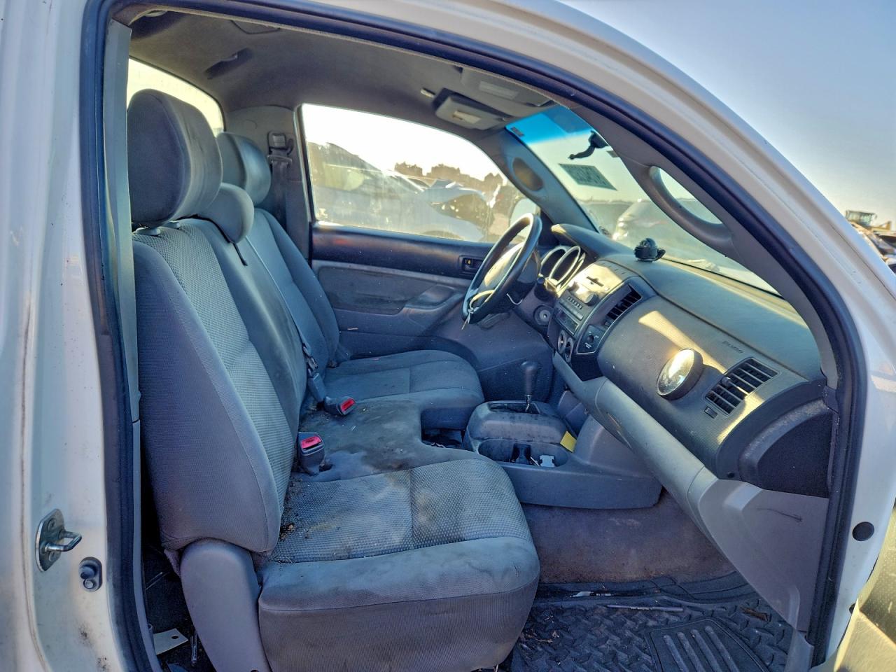 2006 TOYOTA TACOMA photo 10