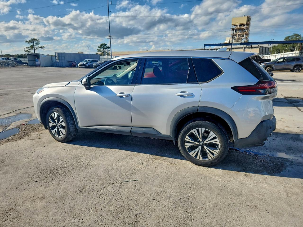 2021 NISSAN ROGUE SV photo 4