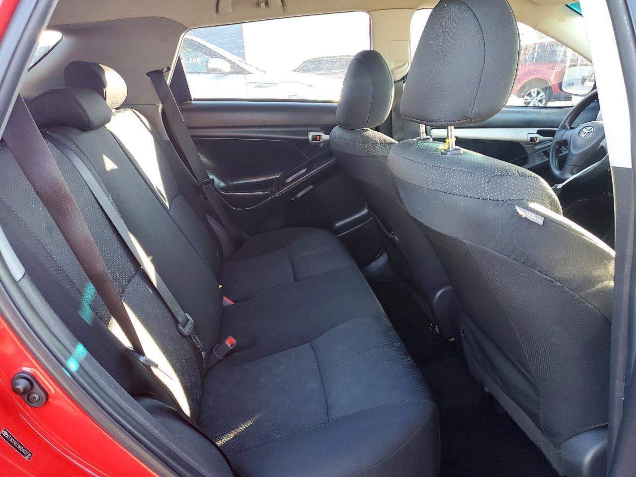 2010 TOYOTA COROLLA MATRIX photo 11