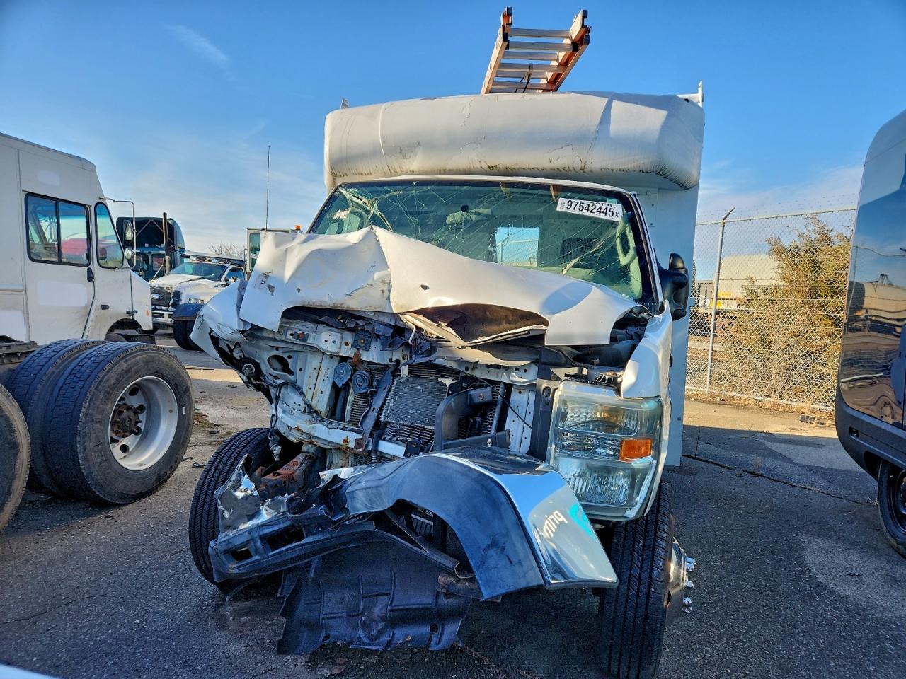 2011 FORD ECONOLINE E350 SUPER DUTY CUTAWAY VAN photo 5