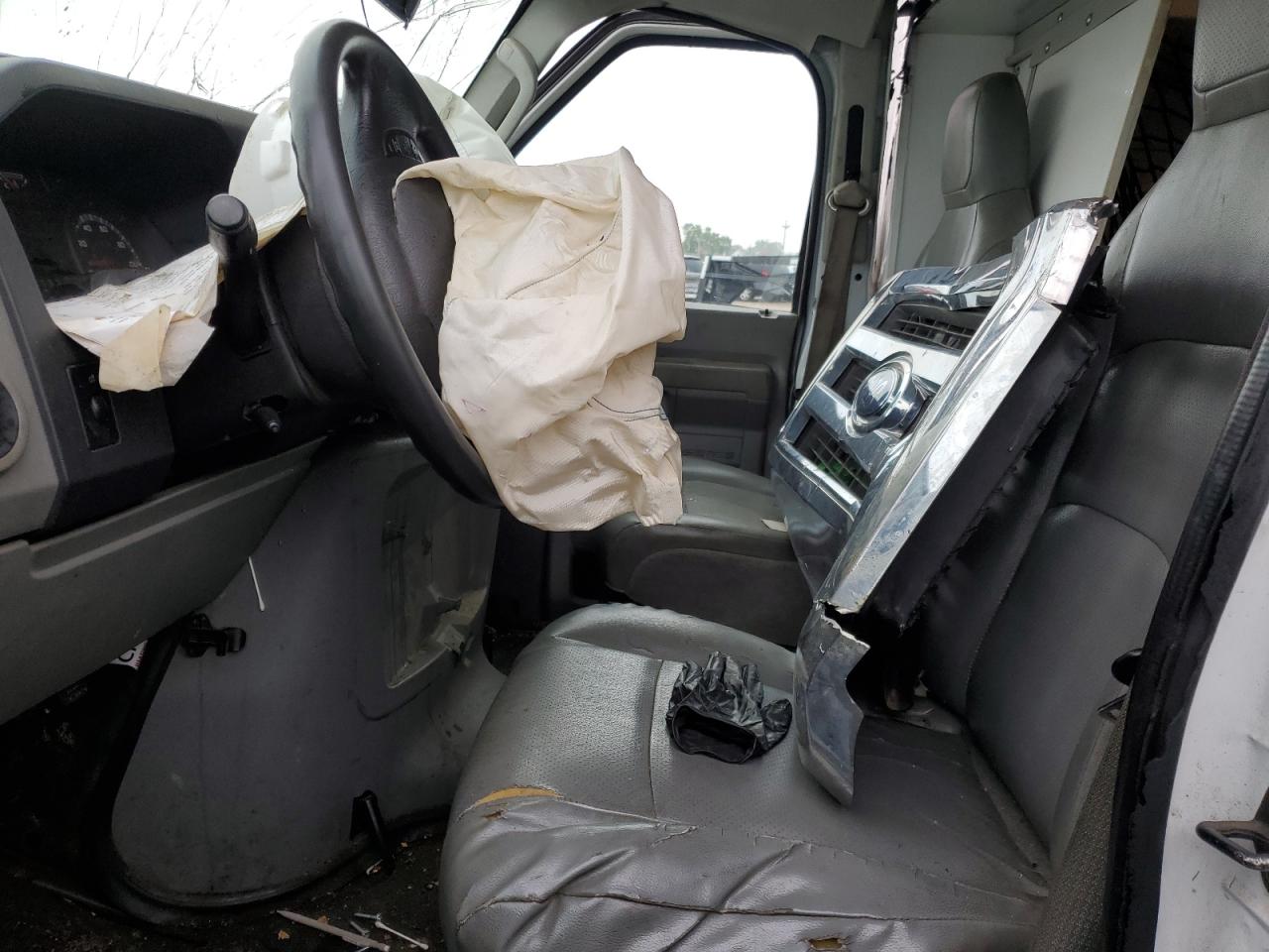 2011 FORD ECONOLINE E350 SUPER DUTY CUTAWAY VAN photo 7