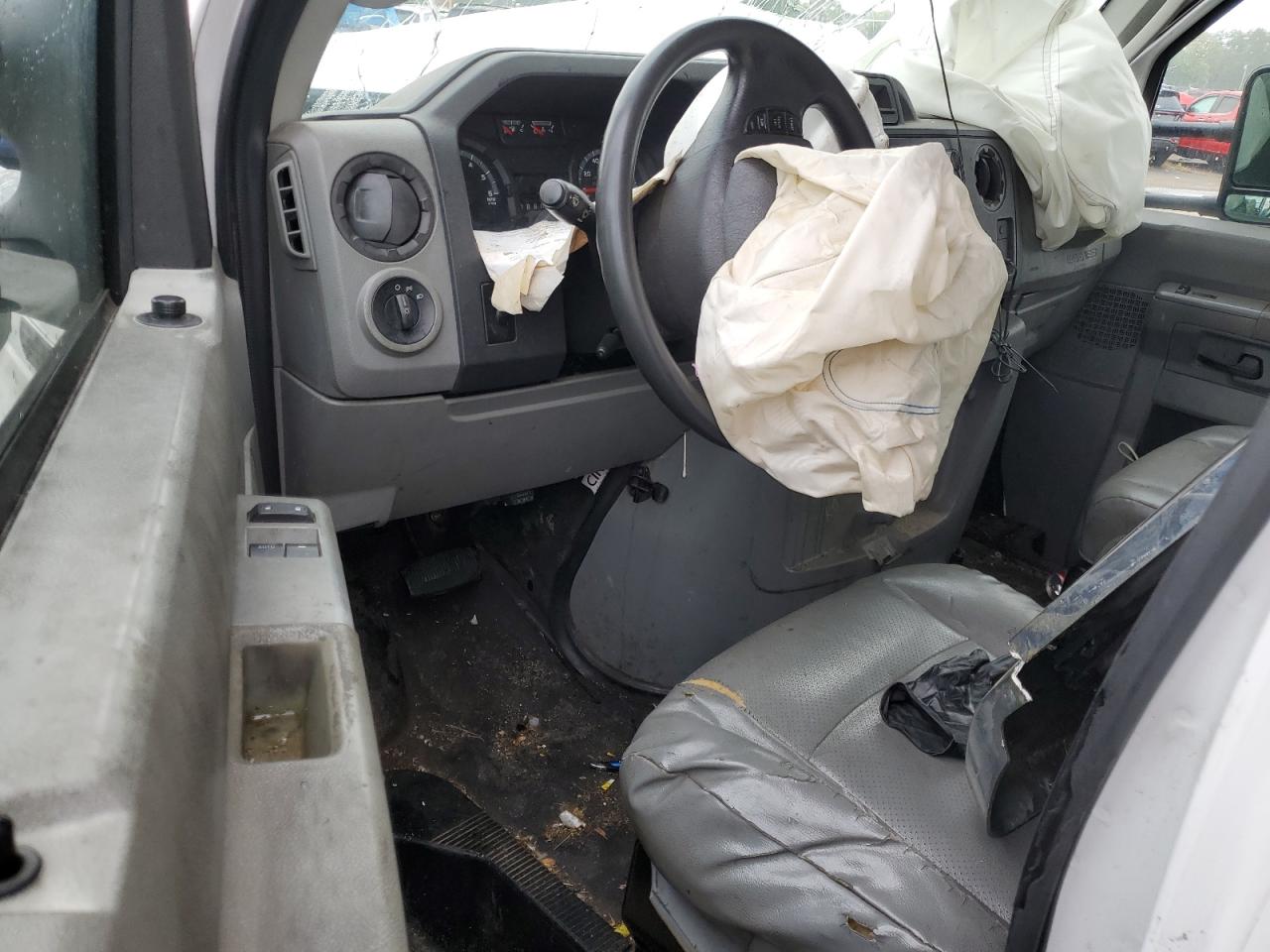 2011 FORD ECONOLINE E350 SUPER DUTY CUTAWAY VAN photo 8