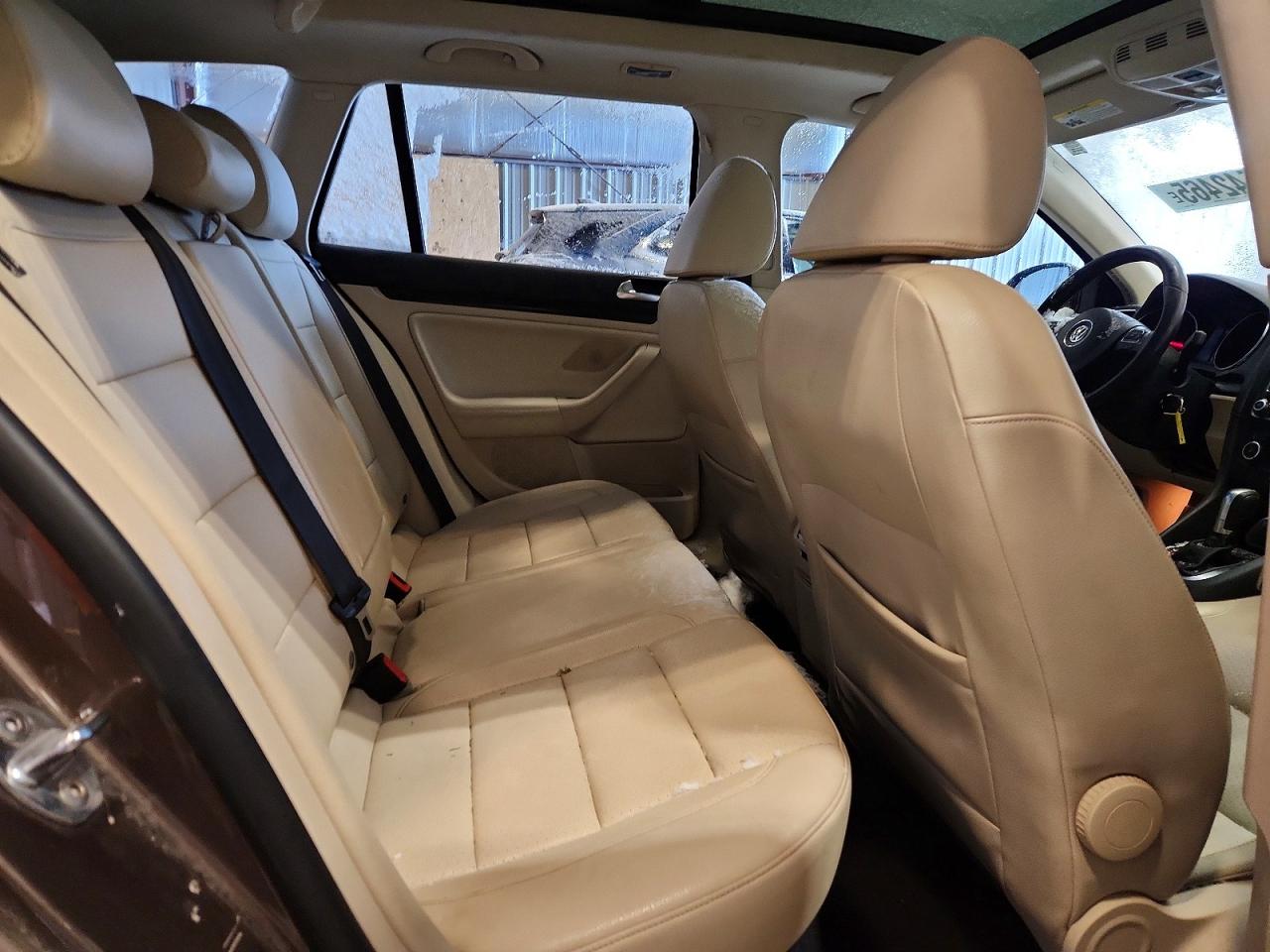 2012 VOLKSWAGEN JETTA TDI photo 10