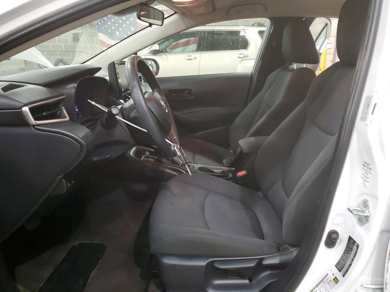 2022 TOYOTA COROLLA LE photo 7
