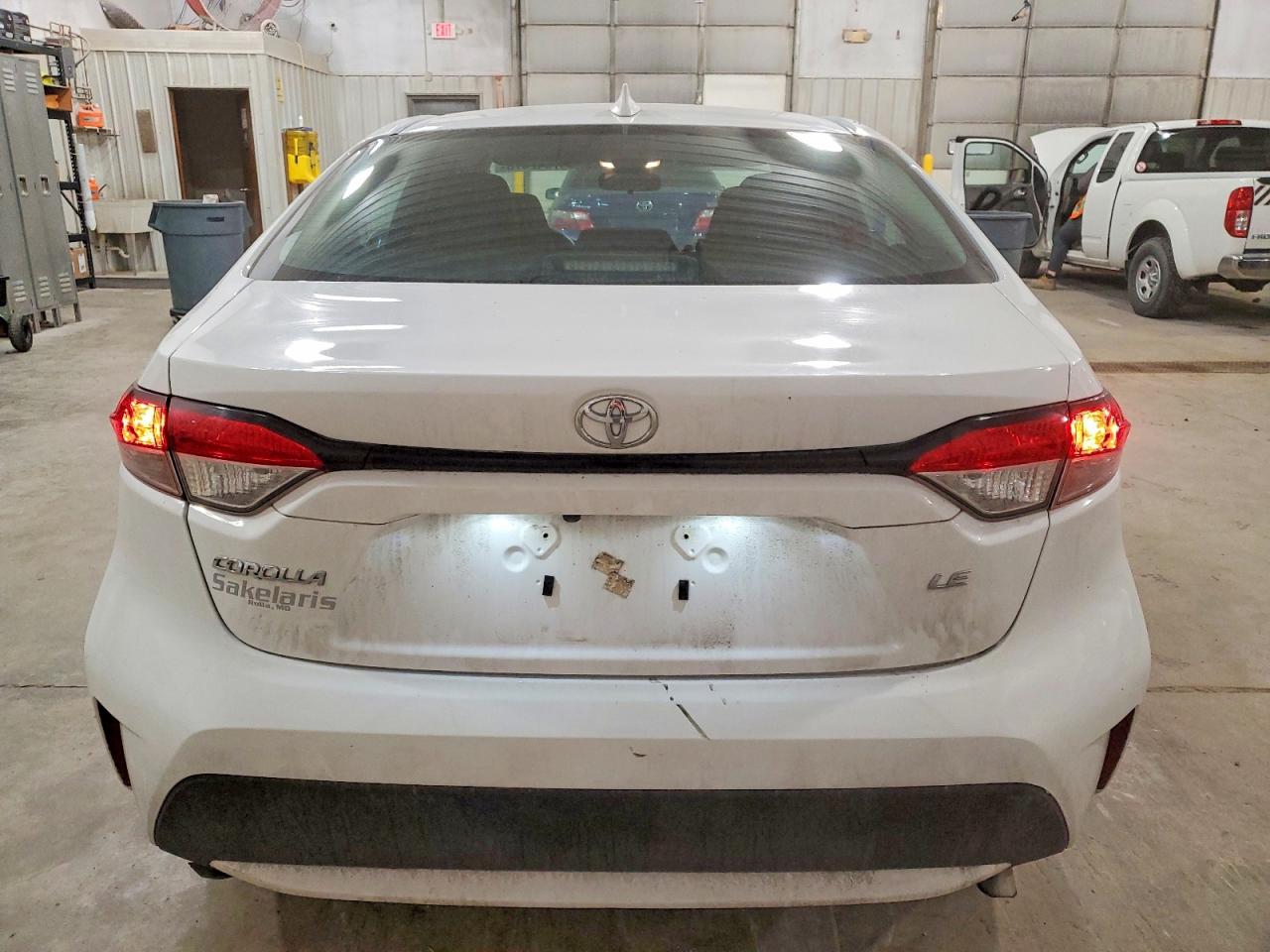 2022 TOYOTA COROLLA LE photo 6