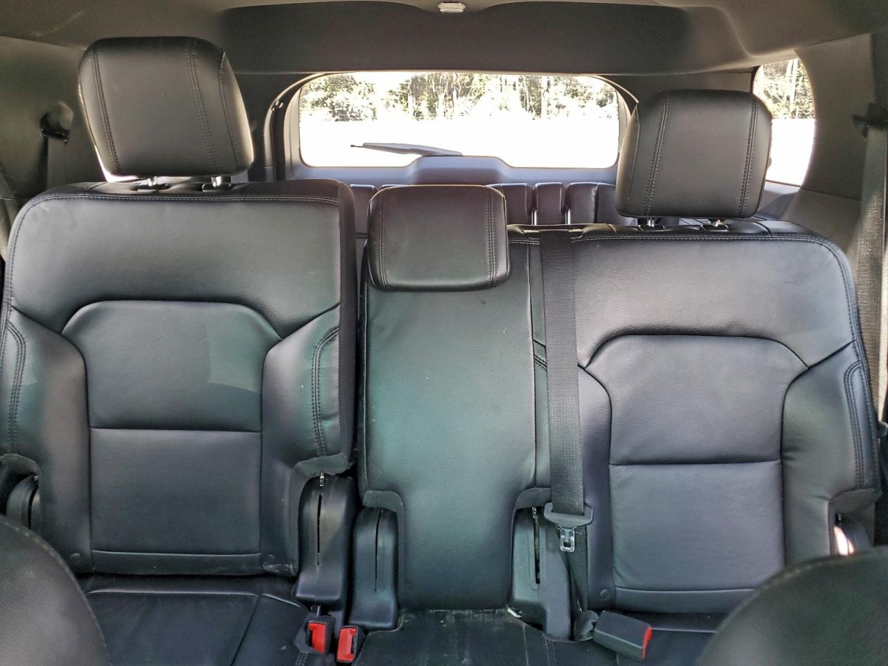 2017 FORD EXPLORER XLT photo 10
