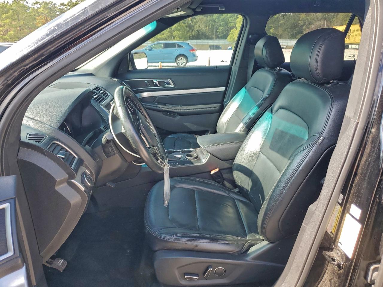 2017 FORD EXPLORER XLT photo 7