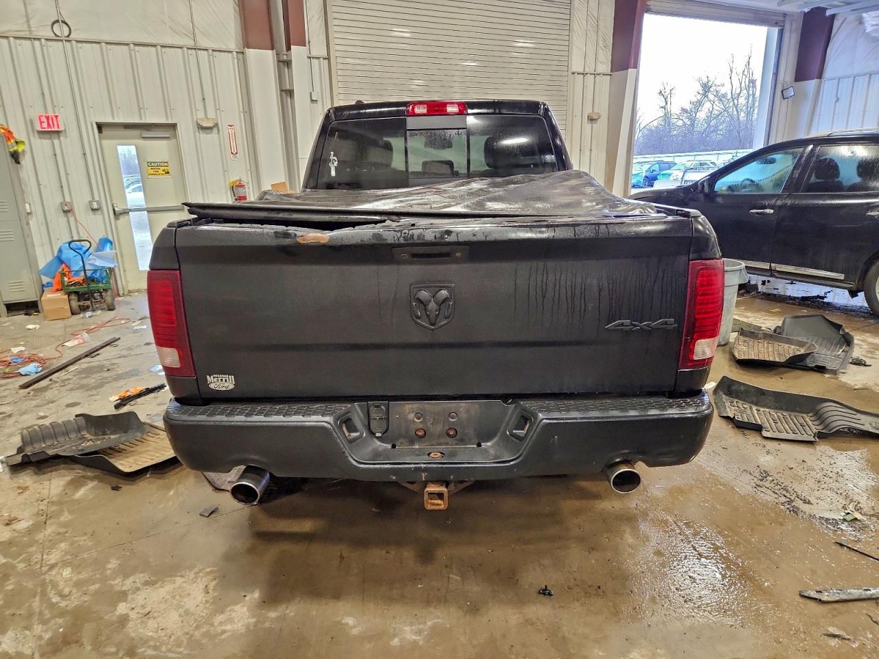 2015 RAM 1500 SPORT photo 16