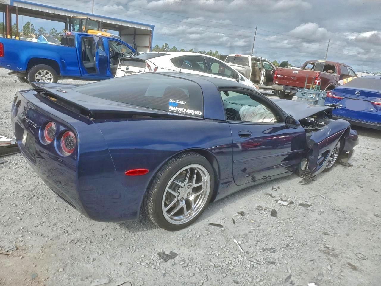 2000 CHEVROLET CORVETTE photo 3