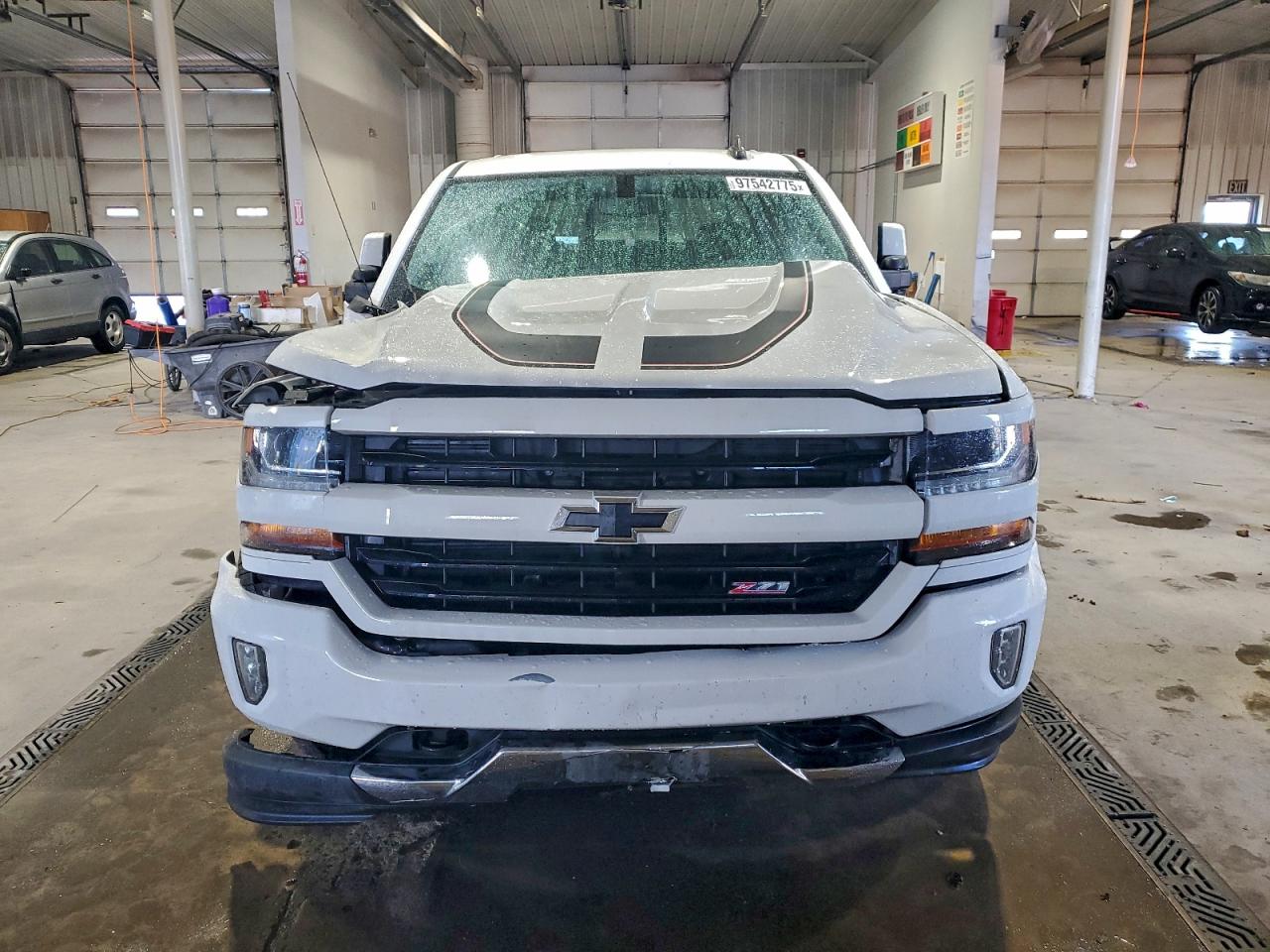 2018 CHEVROLET SILVERADO K1500 LT photo 5