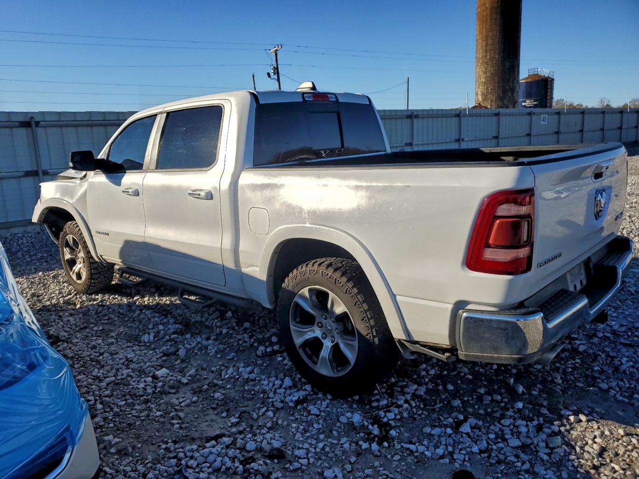 2019 RAM 1500 LARAMIE photo 2