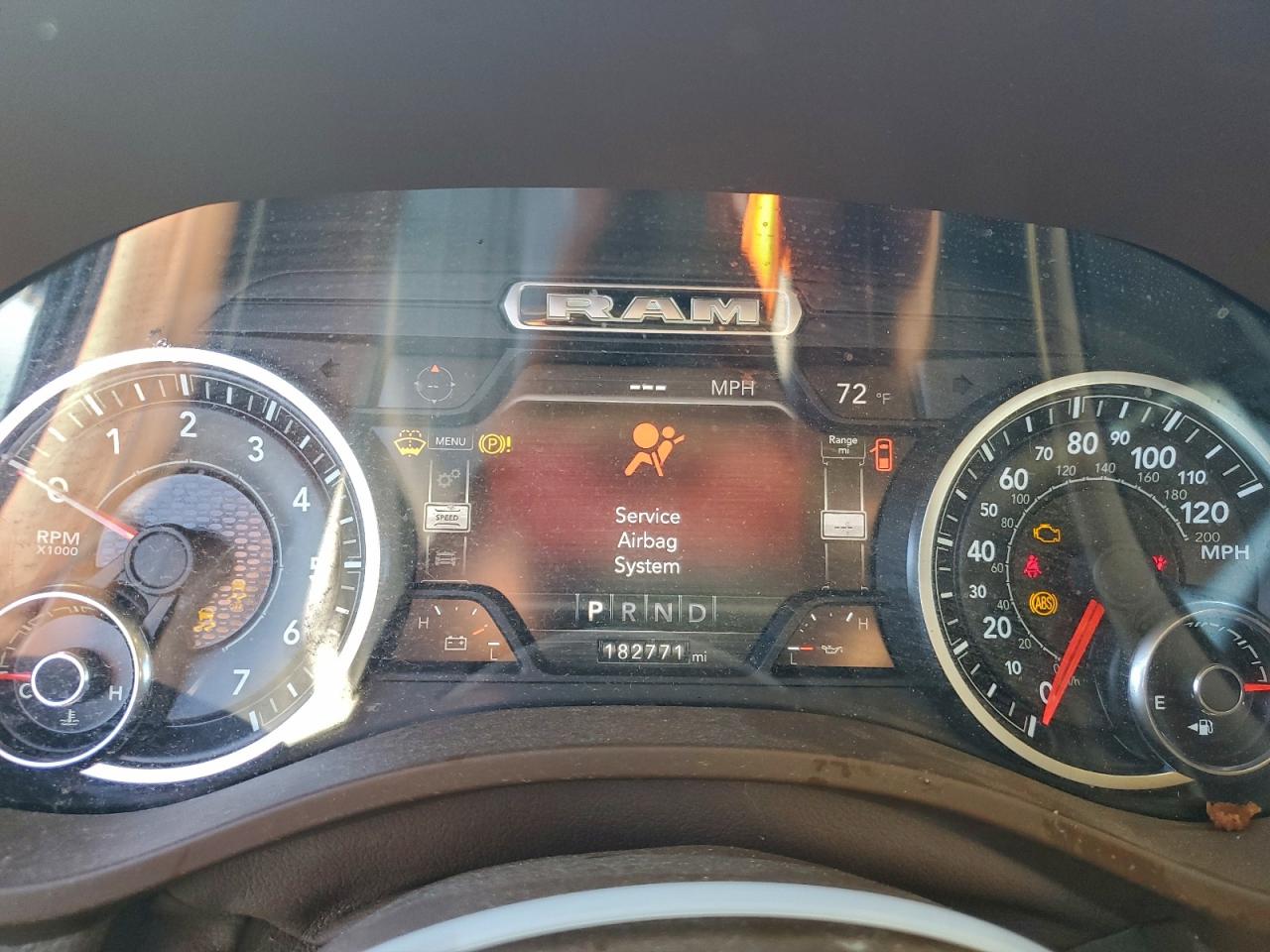 2019 RAM 1500 LARAMIE photo 9