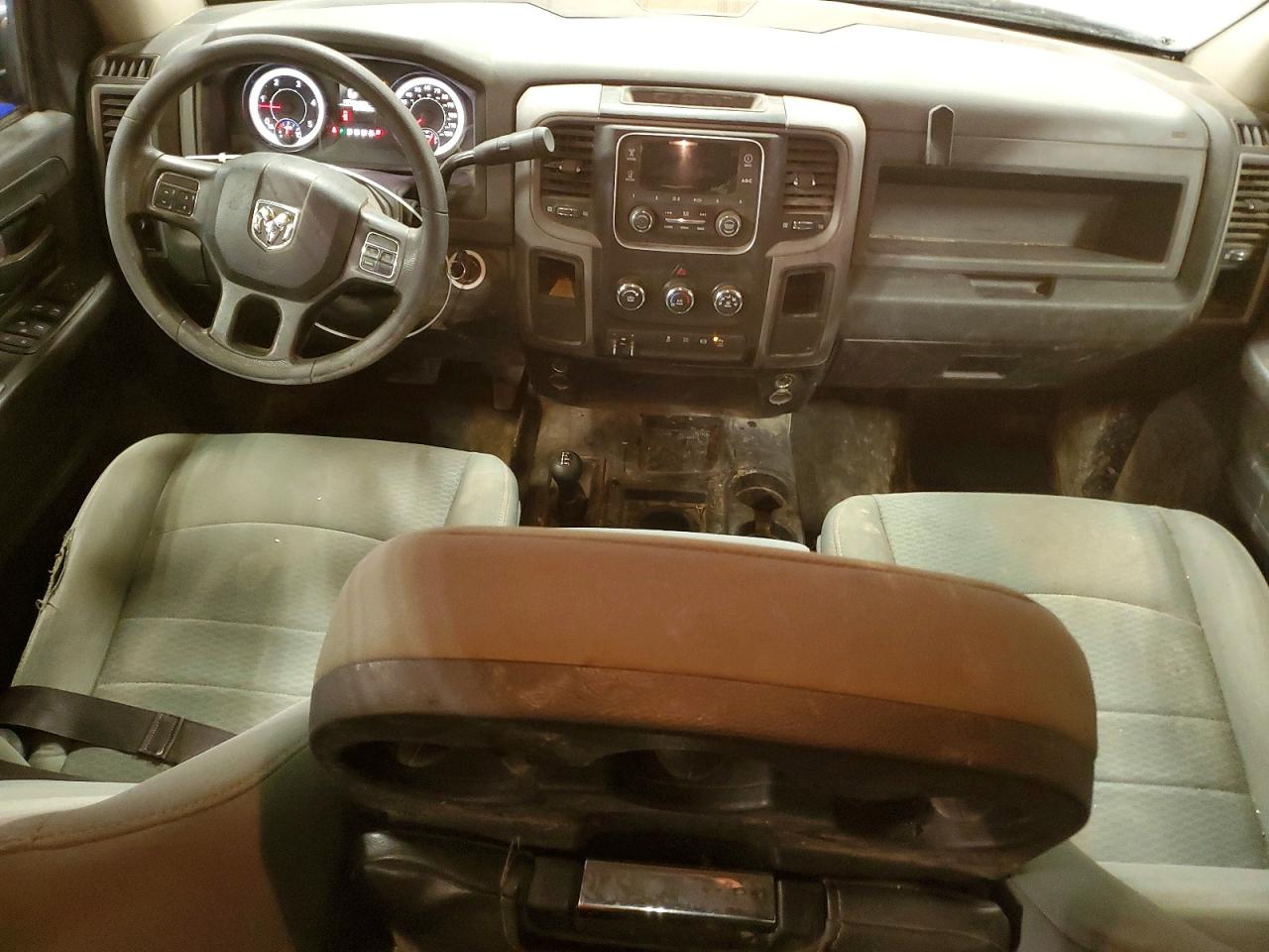 2016 RAM 2500 ST photo 8