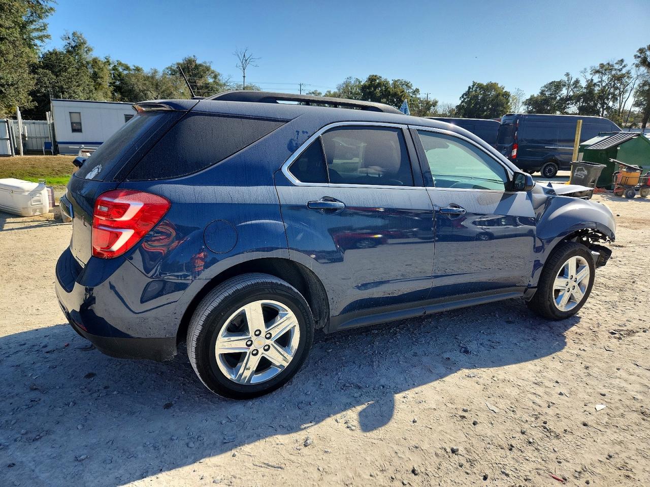2016 CHEVROLET EQUINOX LT photo 3
