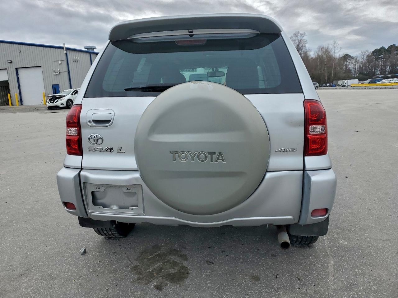 2004 TOYOTA RAV4 photo 6