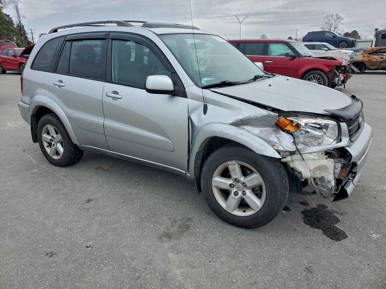 2004 TOYOTA RAV4 photo 4