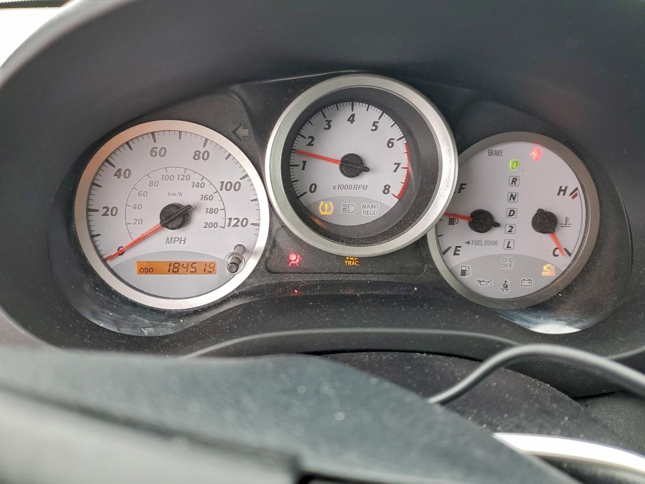 2004 TOYOTA RAV4 photo 9