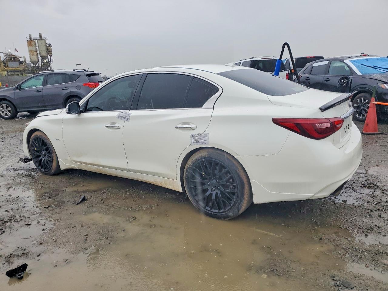 2018 INFINITI Q50 LUXE photo 3