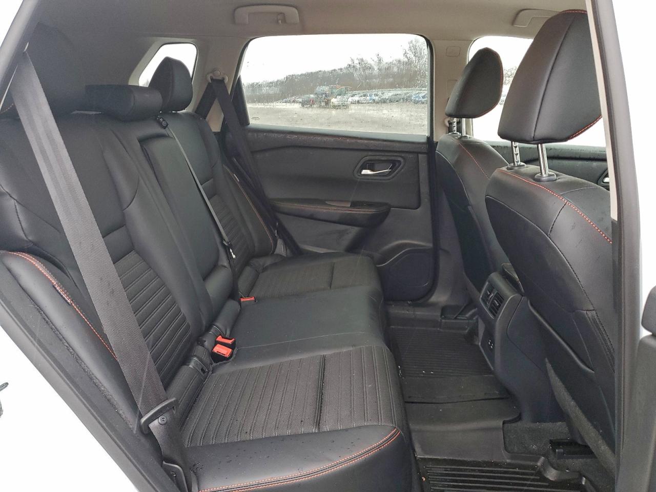 2025 NISSAN ROGUE SV photo 11