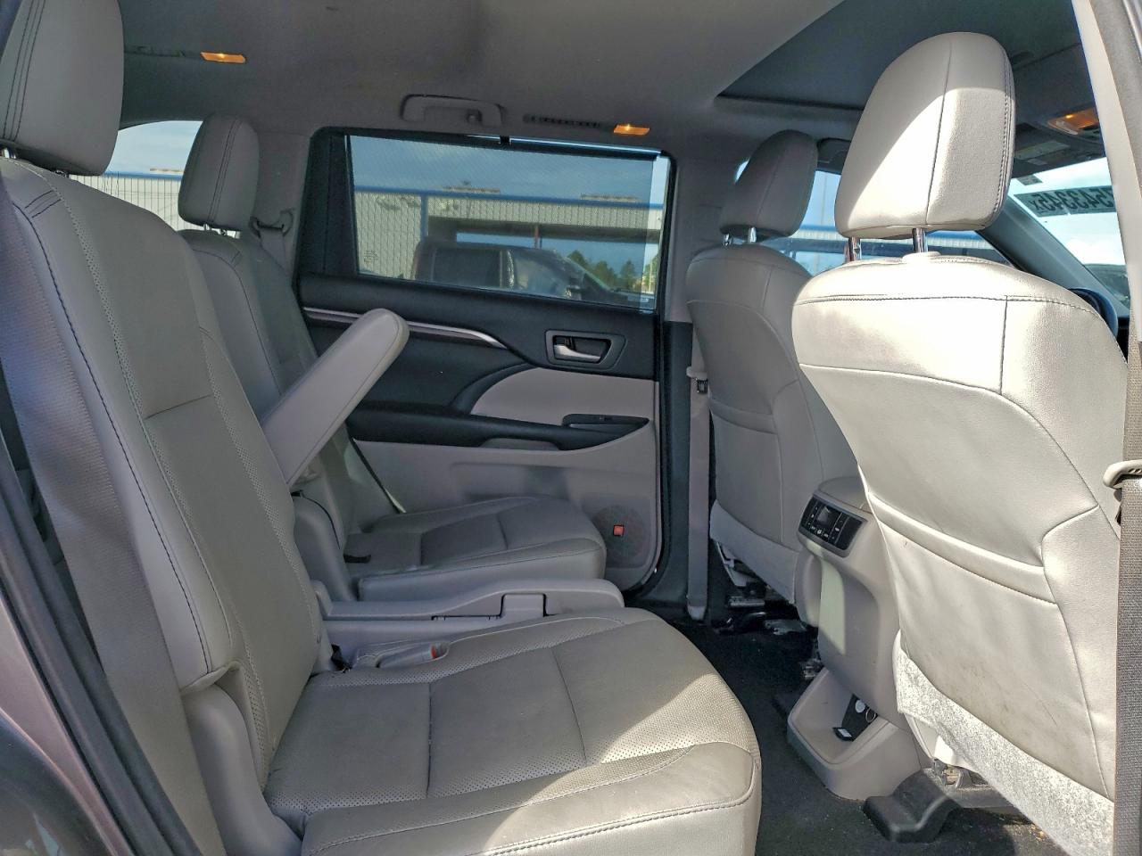 2016 TOYOTA HIGHLANDER LIMITED photo 21
