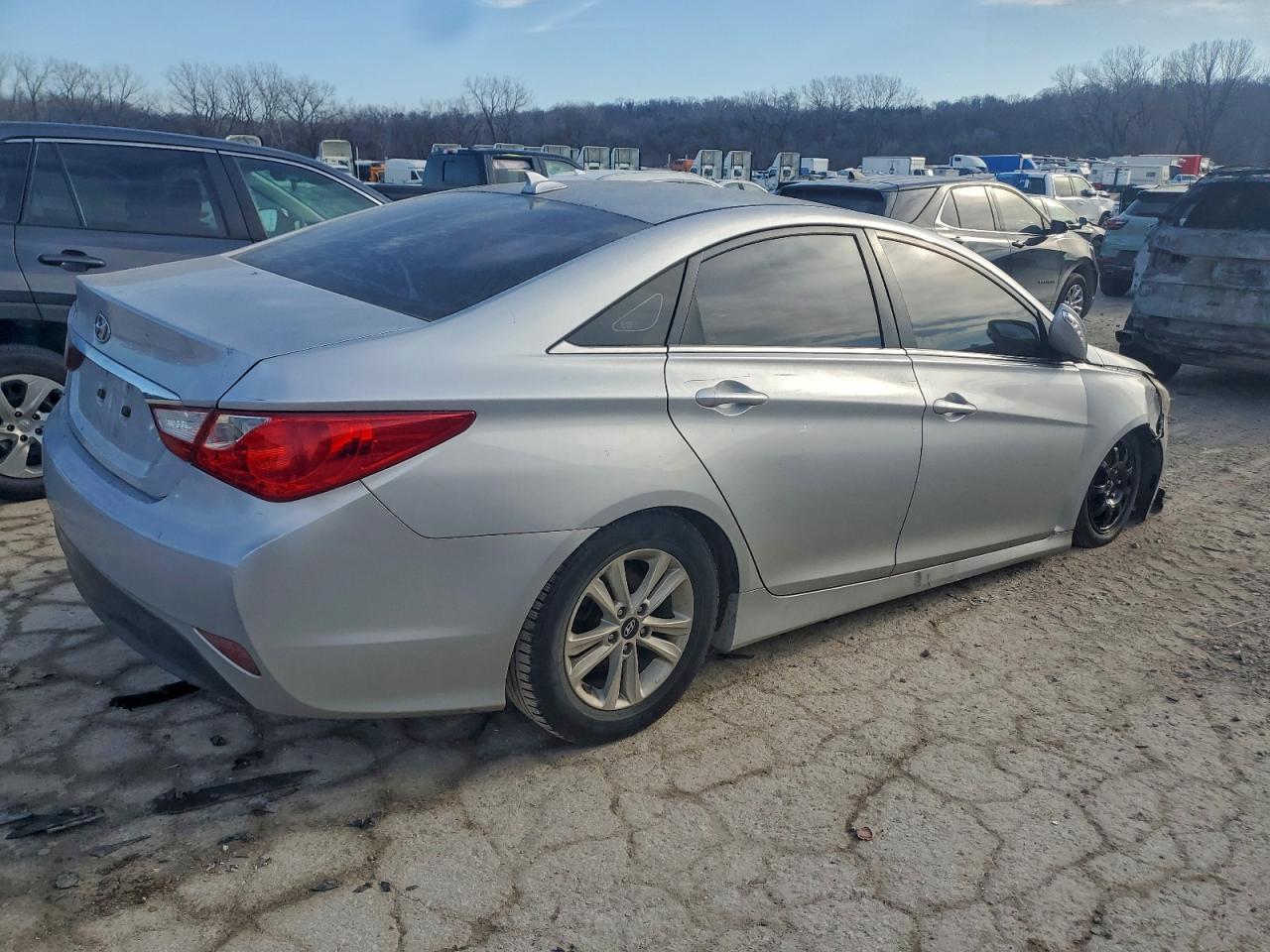 2014 HYUNDAI SONATA GLS photo 7
