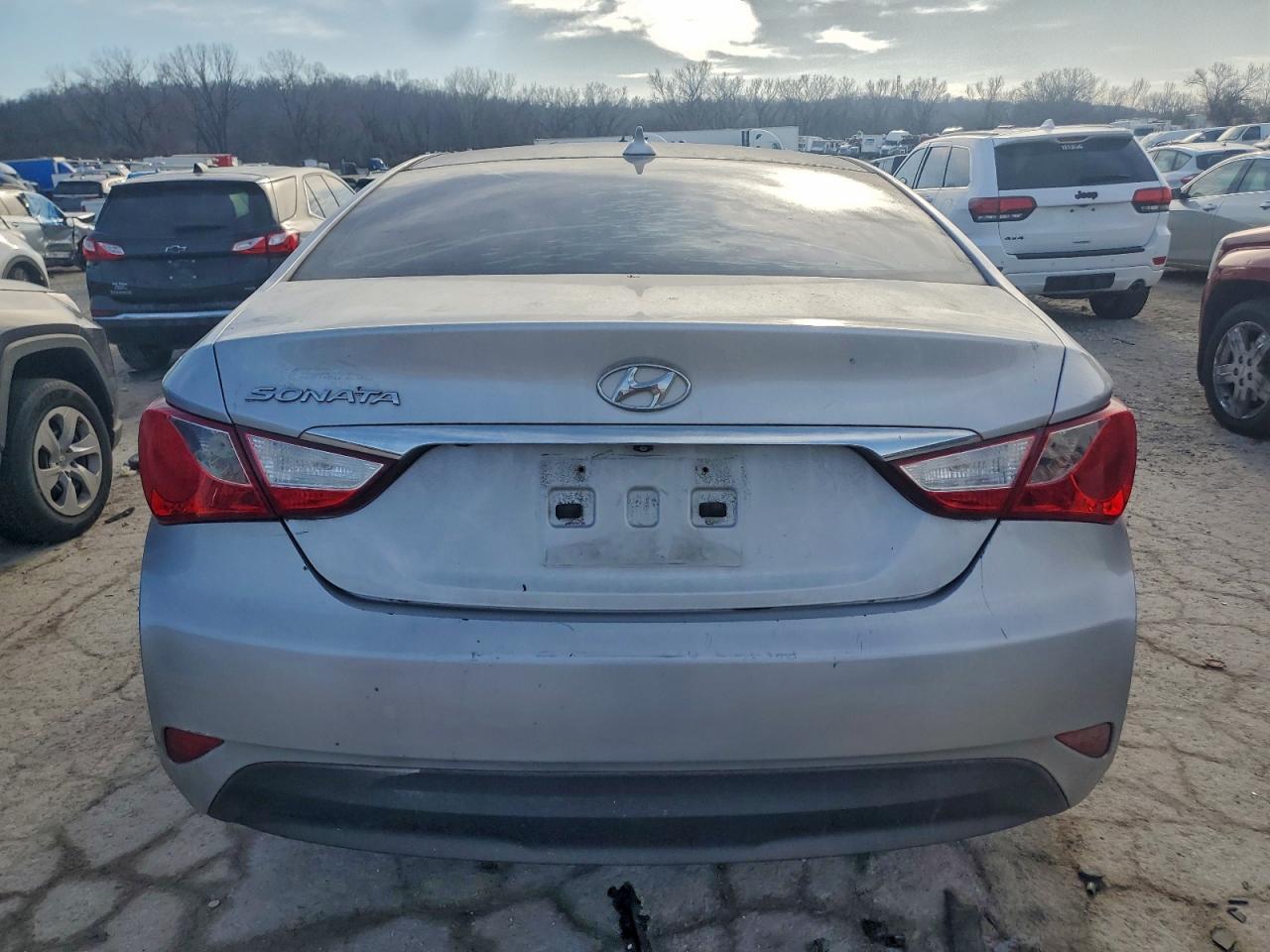 2014 HYUNDAI SONATA GLS photo 16
